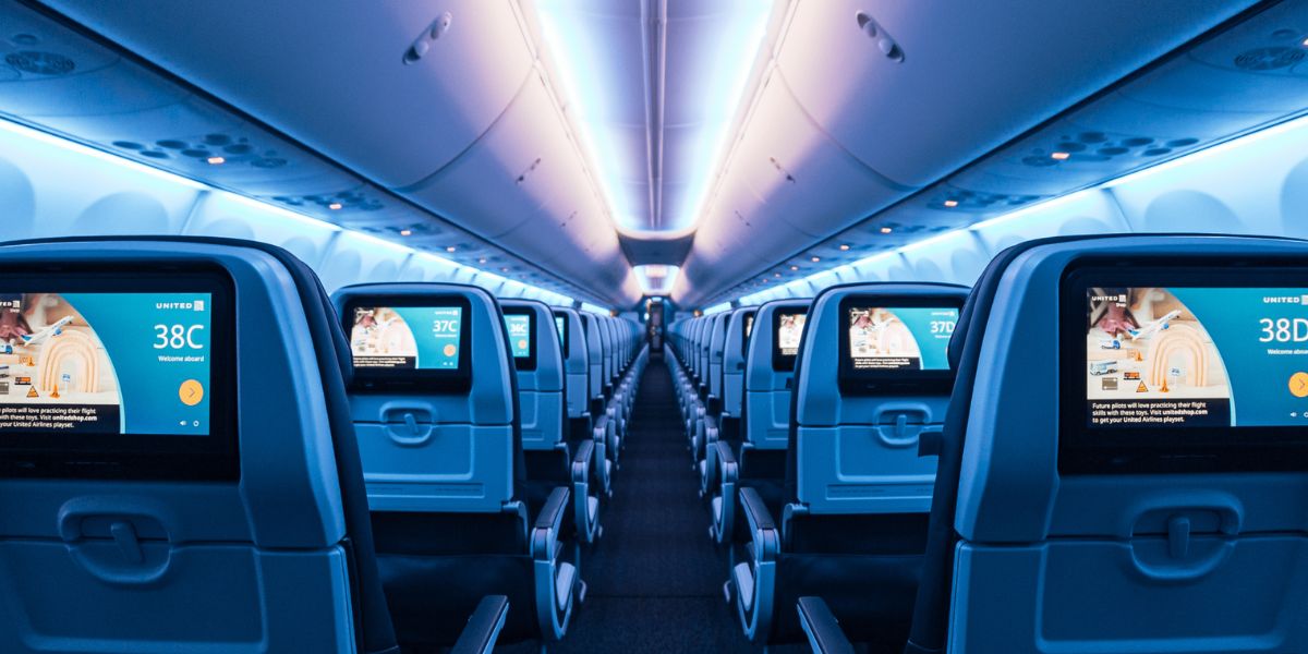 https://airlinesupdates.com/blog/united-airlines-manage-booking/