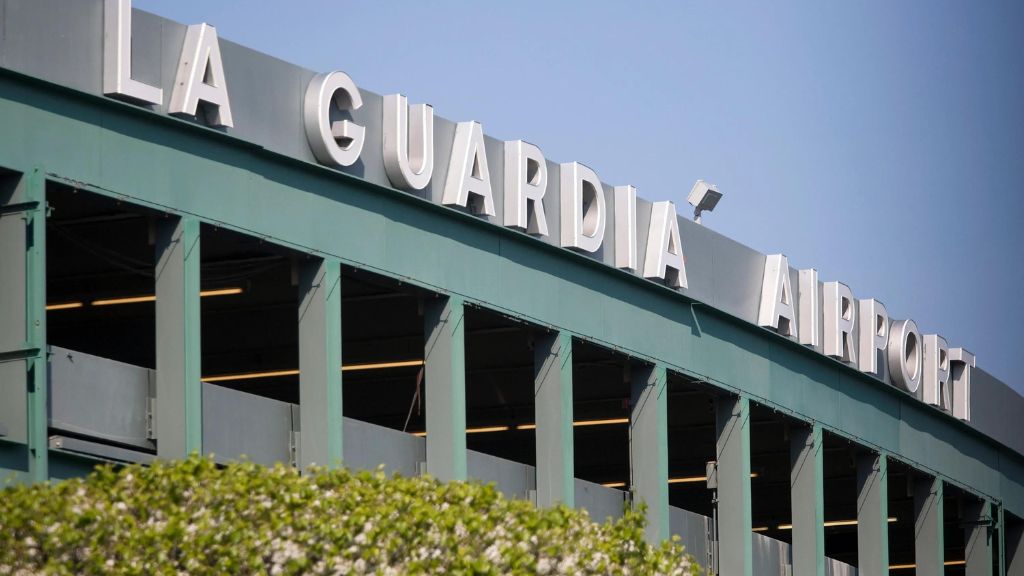 Delta Airlines LGA Terminal - LaGuardia Airport